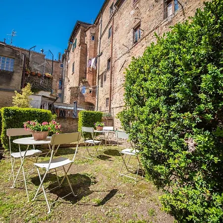Bed & Breakfast Il Giardino Segreto *